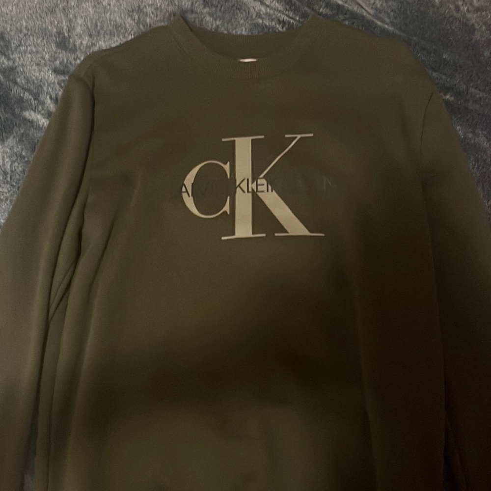 soft green calvin klein sweater